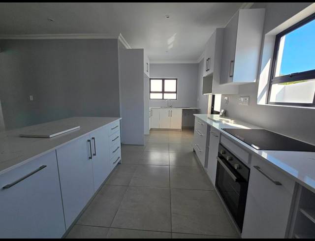 3 BEDROOM HOUSE FOR SALE IN SHELLEY POINT